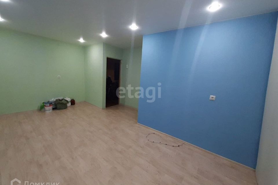 Продаётся 3-комнатная квартира, 53.9 м²