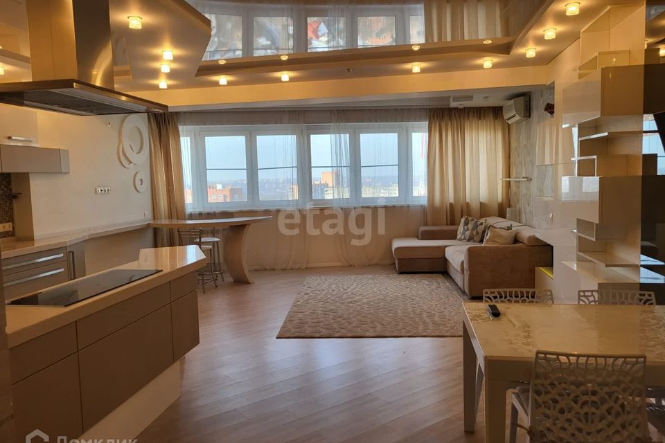 Продаётся 2-комнатная квартира, 104 м²