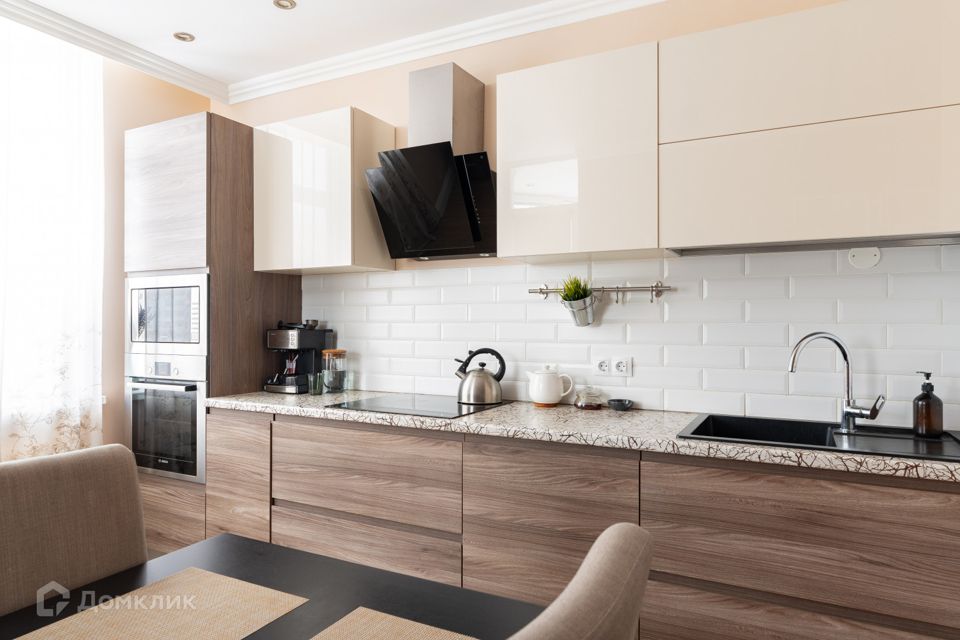 Продаётся 2-комнатная квартира, 55.9 м²