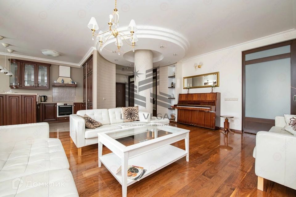 Сдаётся 3-комнатная квартира, 124 м²