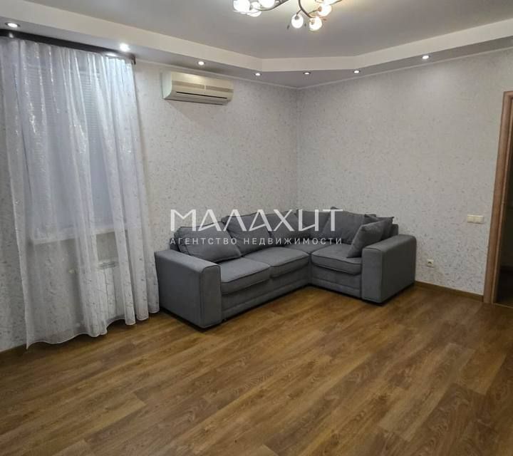 Продаётся 2-комнатная квартира, 77.1 м²