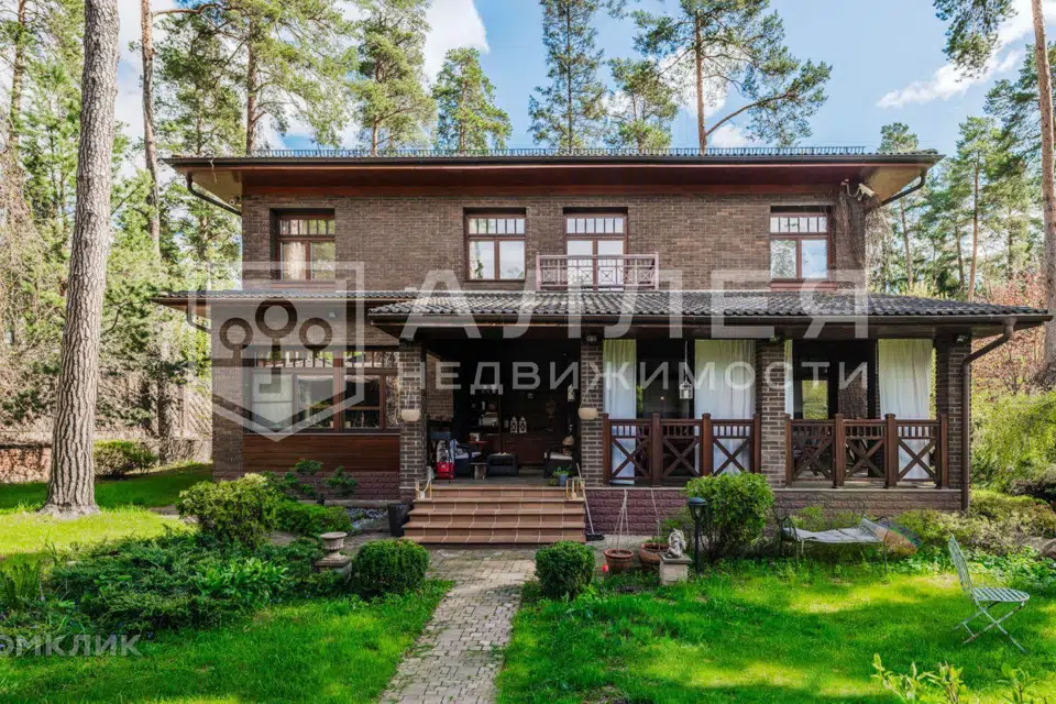 Продаётся 3-этажный дом, 510 м²