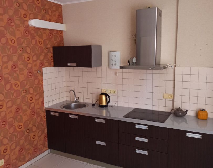 Сдаётся 1-комнатная квартира, 43 м²