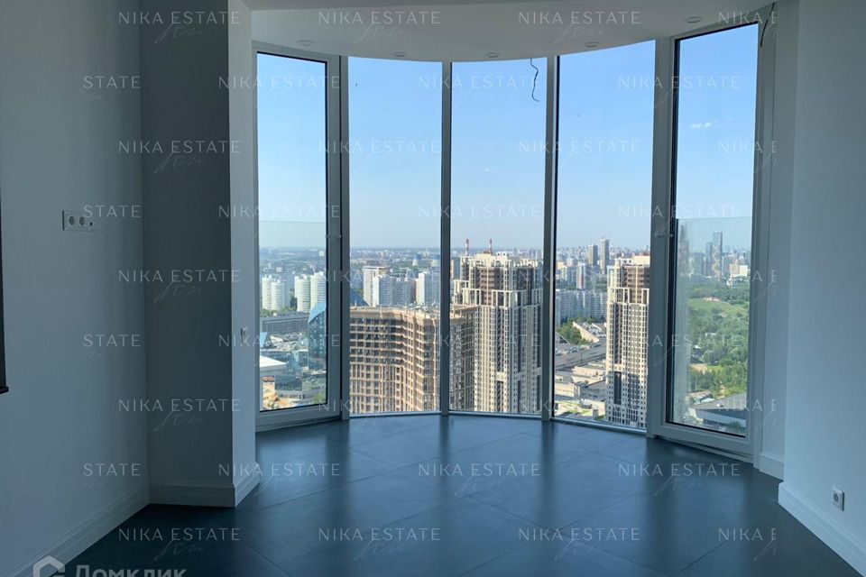 Продаётся 5-комнатная квартира, 190 м²