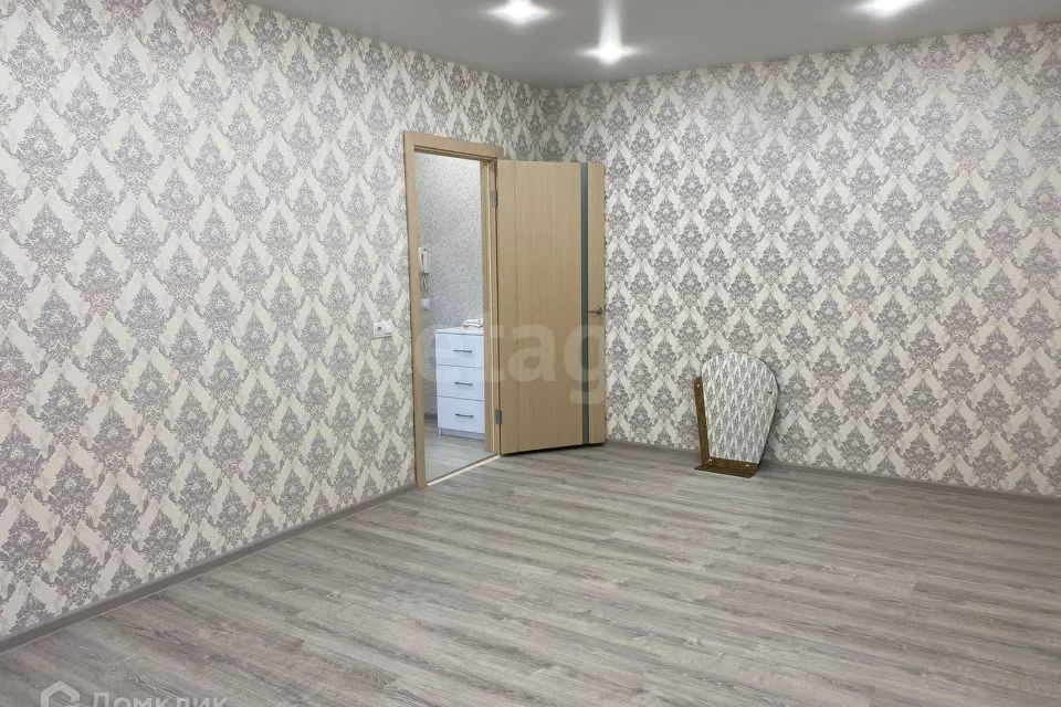 Продаётся 1-комнатная квартира, 37.4 м²