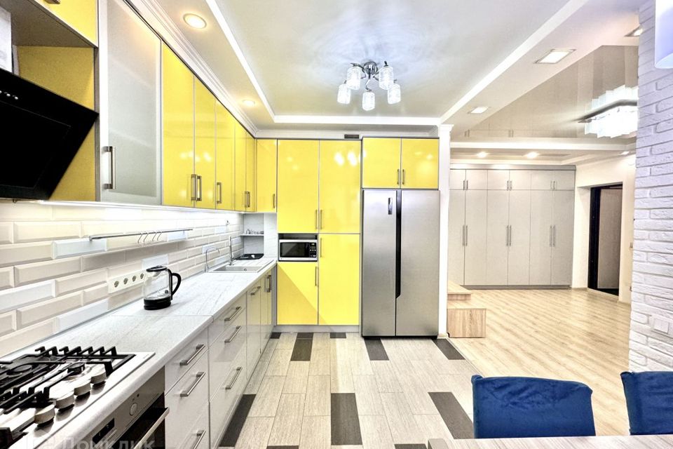 Продаётся 2-комнатная квартира, 70 м²