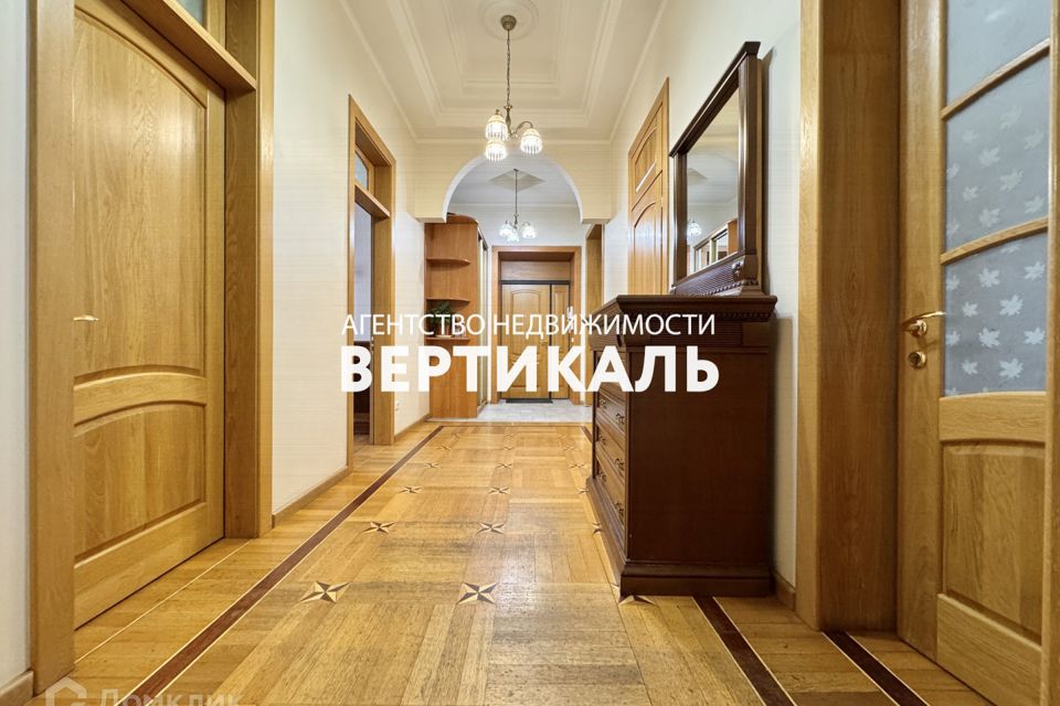 Сдаётся 3-комнатная квартира, 150 м²