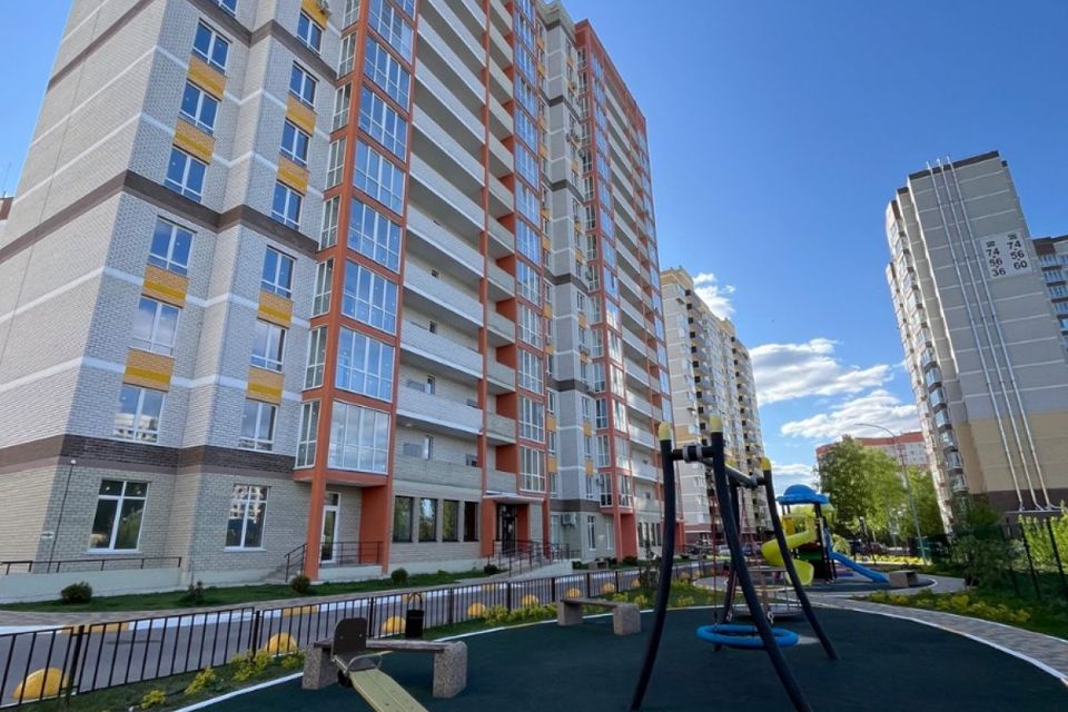 Продаётся 3-комнатная квартира, 92.7 м²