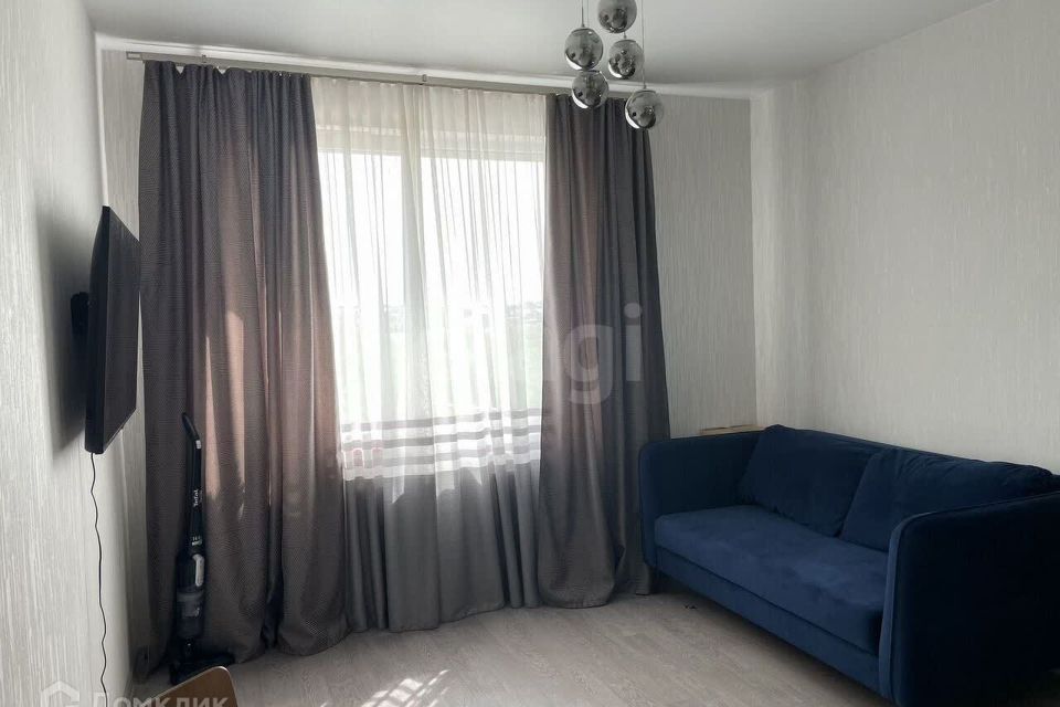 Продаётся 1-комнатная квартира, 37.3 м²