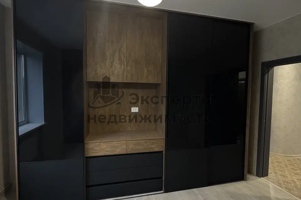 Продаётся 4-комнатная квартира, 70 м²