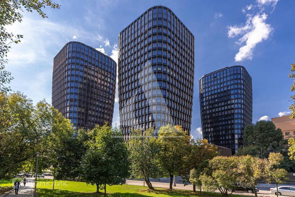 Продаётся 4-комнатная квартира, 124 м²