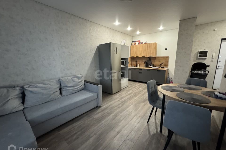 Продаётся 1-комнатная квартира, 42.1 м²