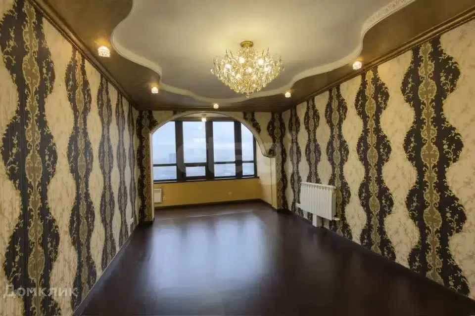 Продаётся 5-комнатная квартира, 125 м²
