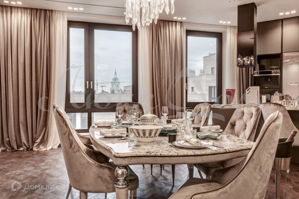 Продаётся 3-комнатная квартира, 161.1 м²