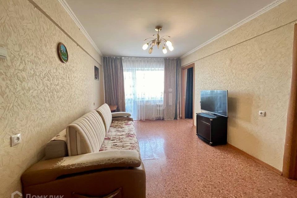 Продаётся 3-комнатная квартира, 49.3 м²
