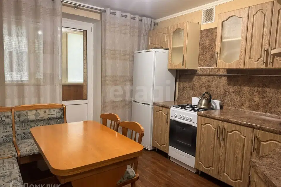 Продаётся 1-комнатная квартира, 42.8 м²