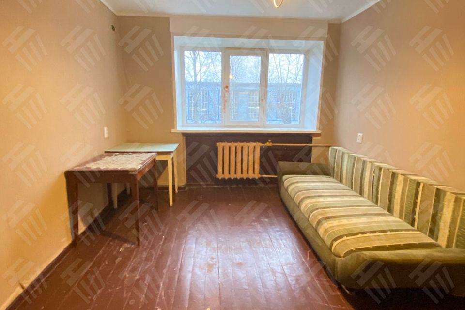 Продаётся комната в 9-комн. квартире, 12.9 м²