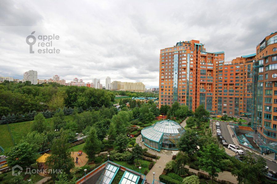Сдаётся 4-комнатная квартира, 138 м²