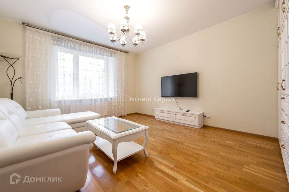 Продаётся 1-комнатная квартира, 41.7 м²