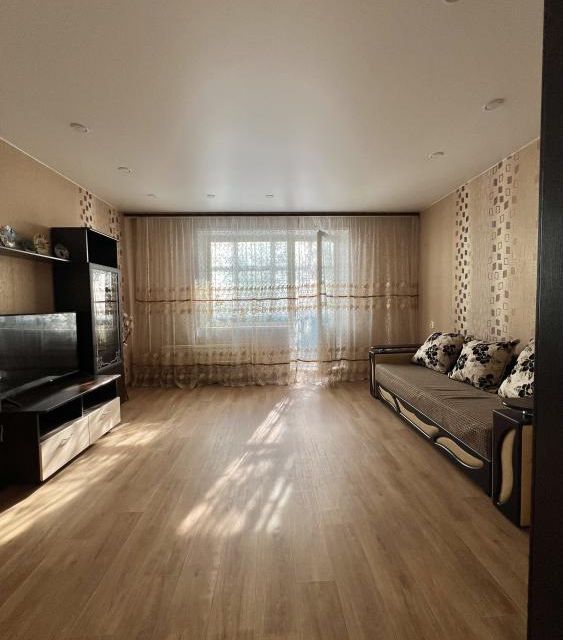 Продаётся 4-комнатная квартира, 77.6 м²