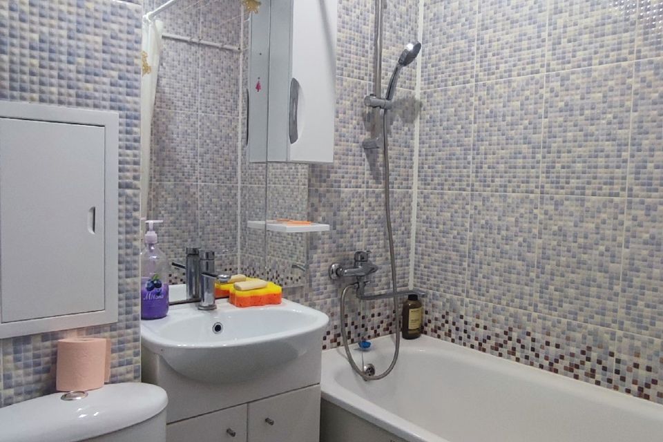 Продаётся 3-комнатная квартира, 55.4 м²