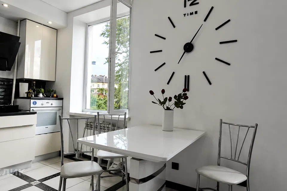 Продаётся 3-комнатная квартира, 71.9 м²