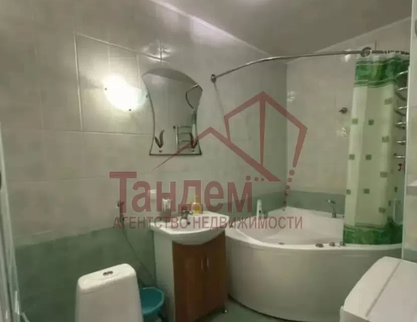 Продаётся 2-комнатная квартира, 65 м²