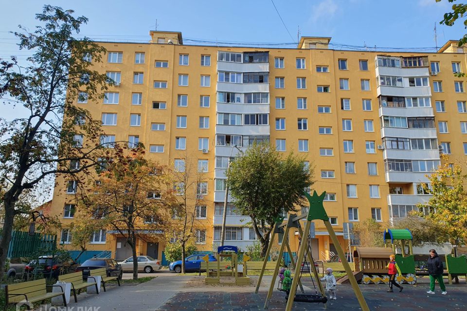 Продаётся 3-комнатная квартира, 49.7 м²
