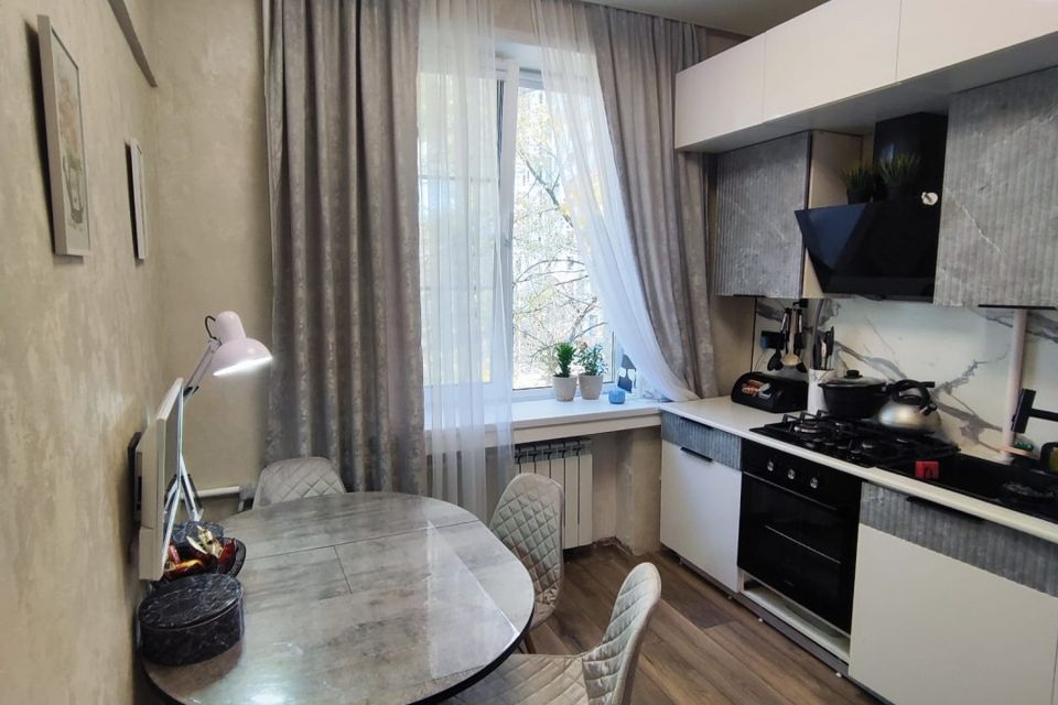 Продаётся 3-комнатная квартира, 57.1 м²
