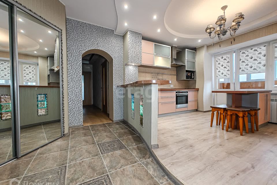 Продаётся 3-комнатная квартира, 81.2 м²