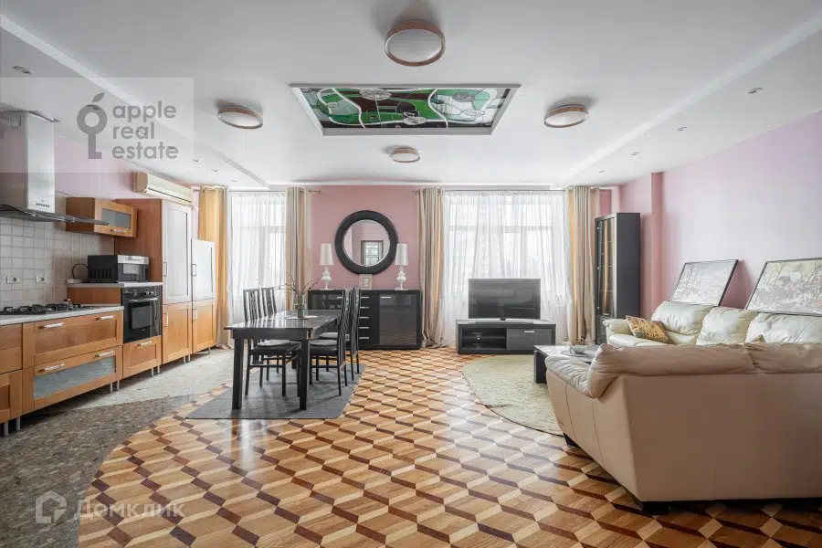 Продаётся 5-комнатная квартира, 142.6 м²