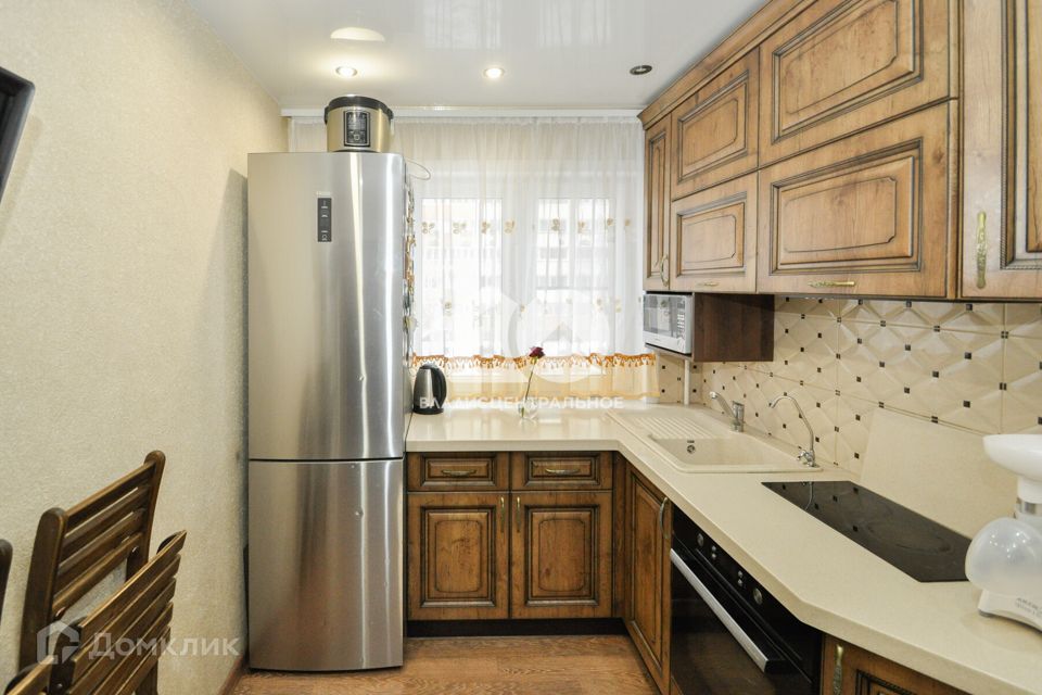 Продаётся 4-комнатная квартира, 71.2 м²