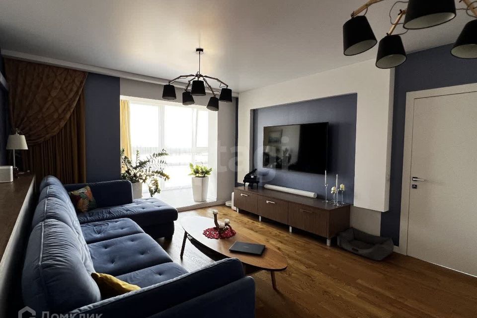 Продаётся 4-комнатная квартира, 143.2 м²