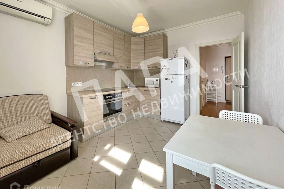 Продаётся 1-комнатная квартира, 43.7 м²