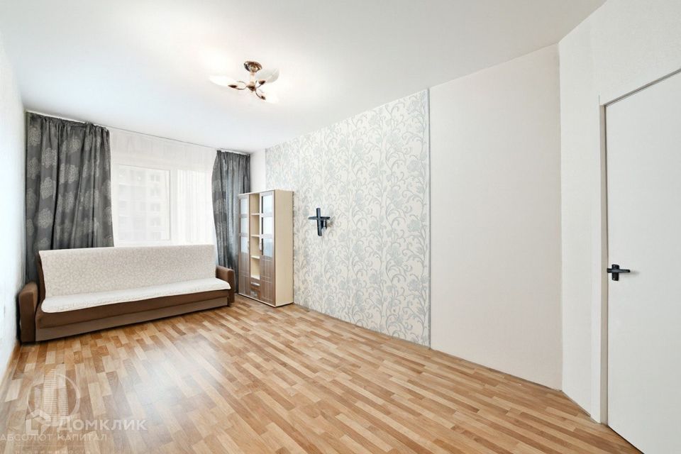 Продаётся 1-комнатная квартира, 42.2 м²
