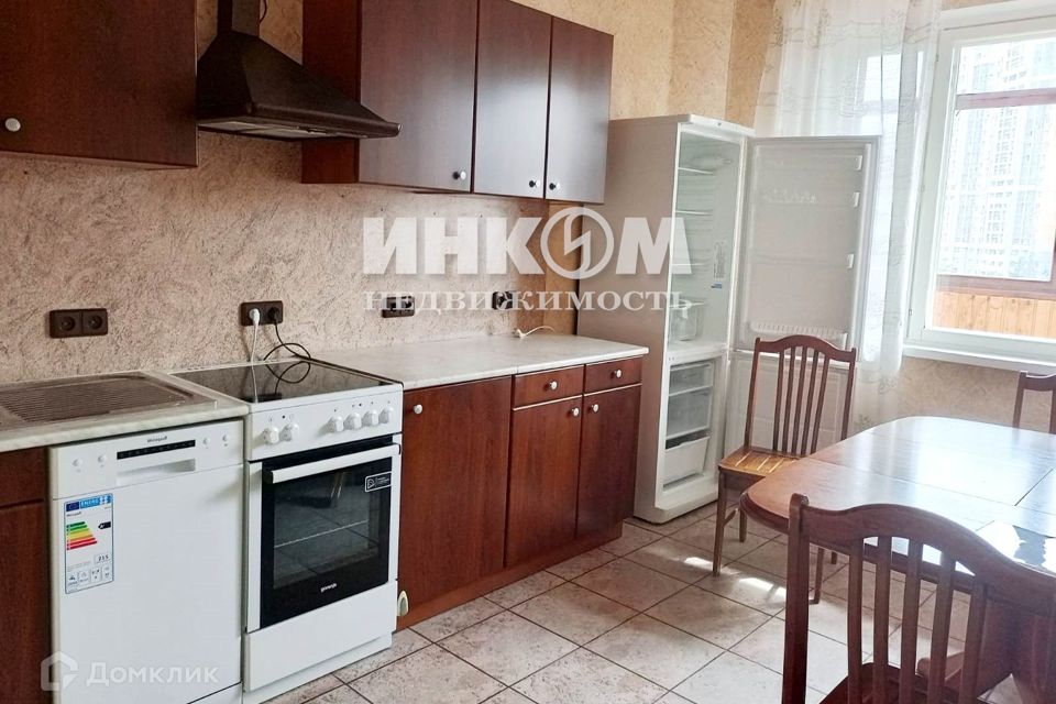 Сдаётся 2-комнатная квартира, 83 м²