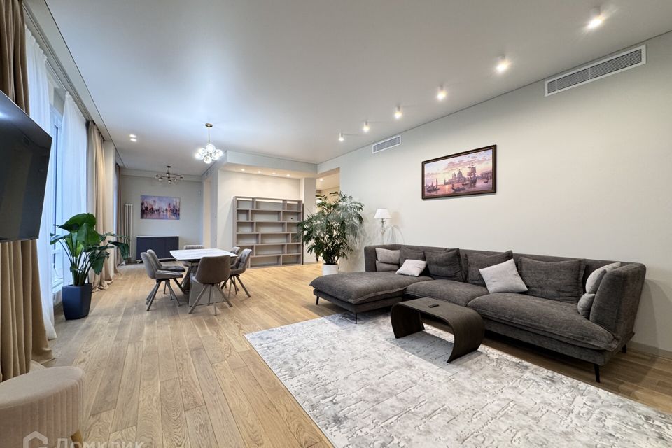 Сдаётся 3-комнатная квартира, 178 м²