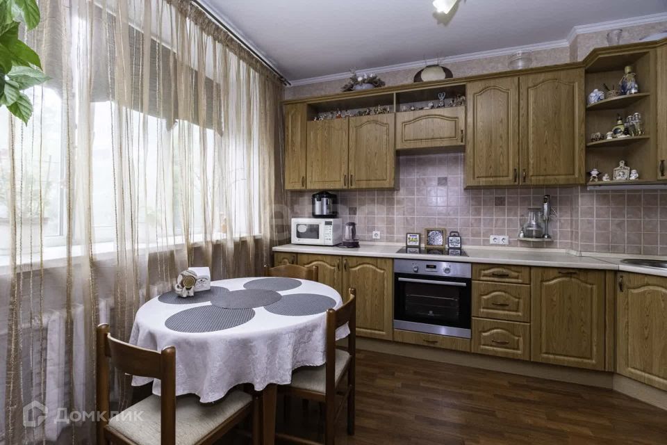 Продаётся 2-комнатная квартира, 59.8 м²