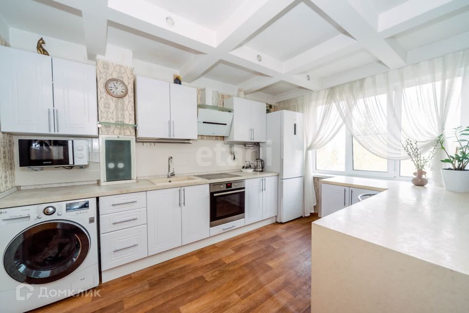 Продаётся 3-комнатная квартира, 70.2 м²