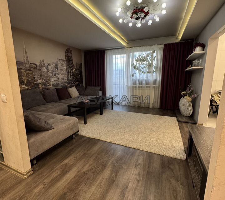 Сдаётся 4-комнатная квартира, 83 м²