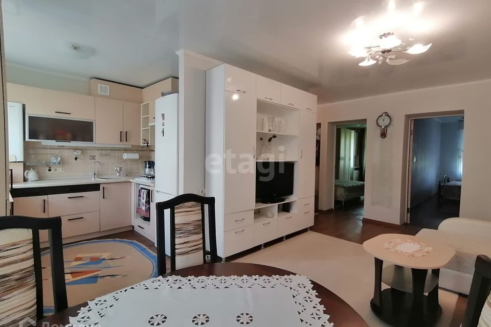 Продаётся 3-комнатная квартира, 62.1 м²