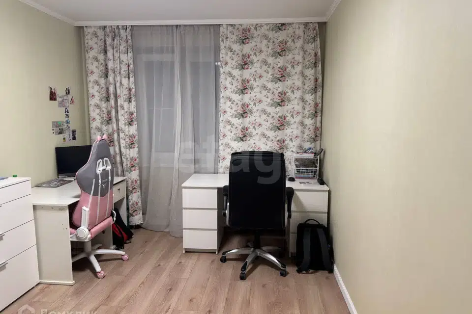 Продаётся 4-комнатная квартира, 92.6 м²