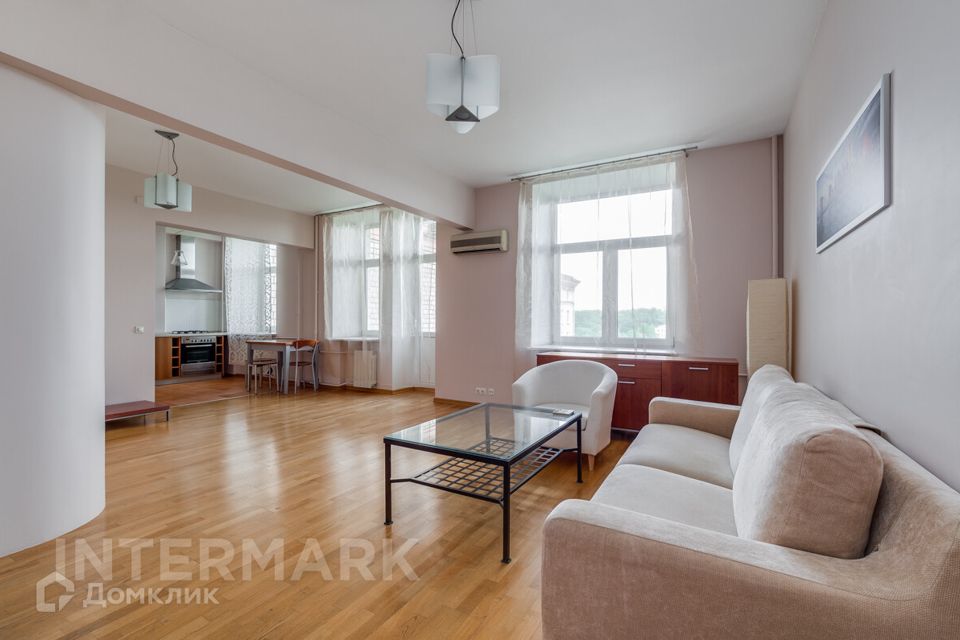 Сдаётся 2-комнатная квартира, 80 м²