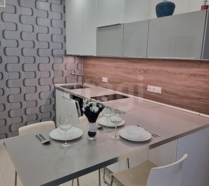 Продаётся 1-комнатная квартира, 43.7 м²