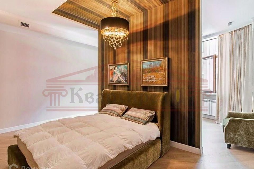 Сдаётся 4-комнатная квартира, 180 м²