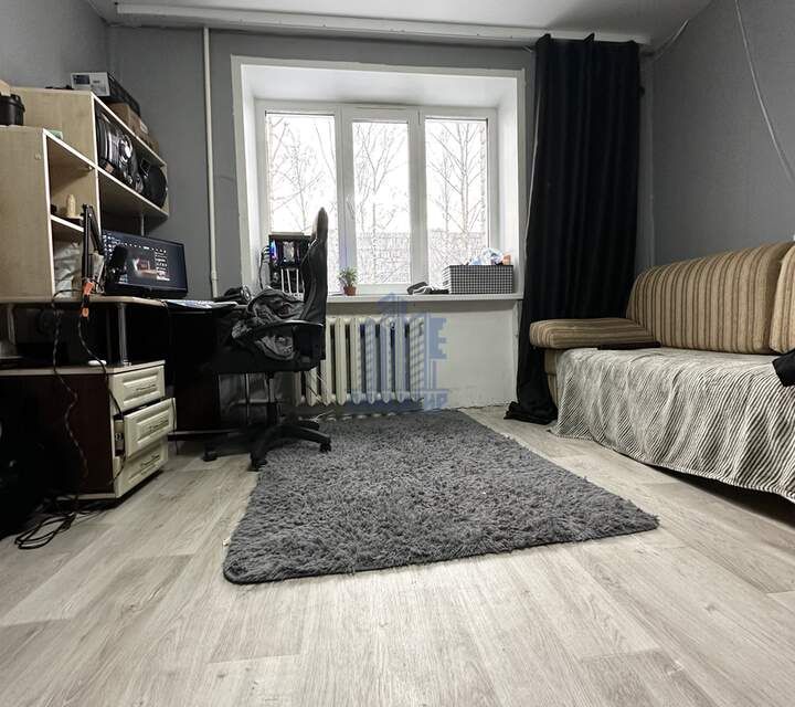 Продаётся комната в 10-комн. квартире, 13.4 м²