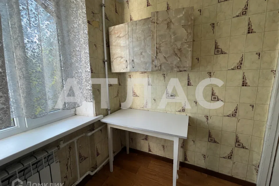 Продаётся 3-комнатная квартира, 42.5 м²