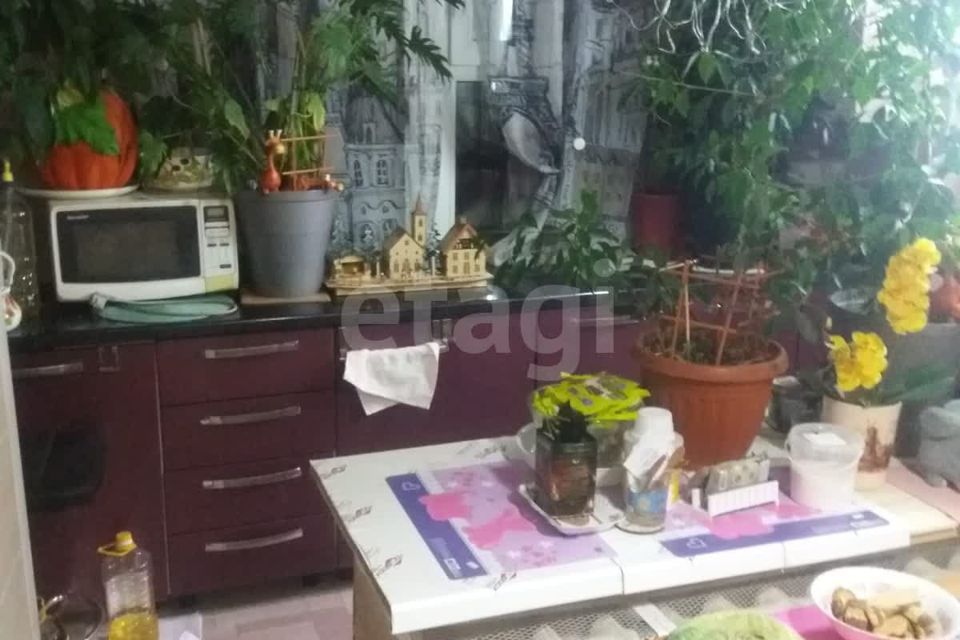 Продаётся 4-комнатная квартира, 89.9 м²