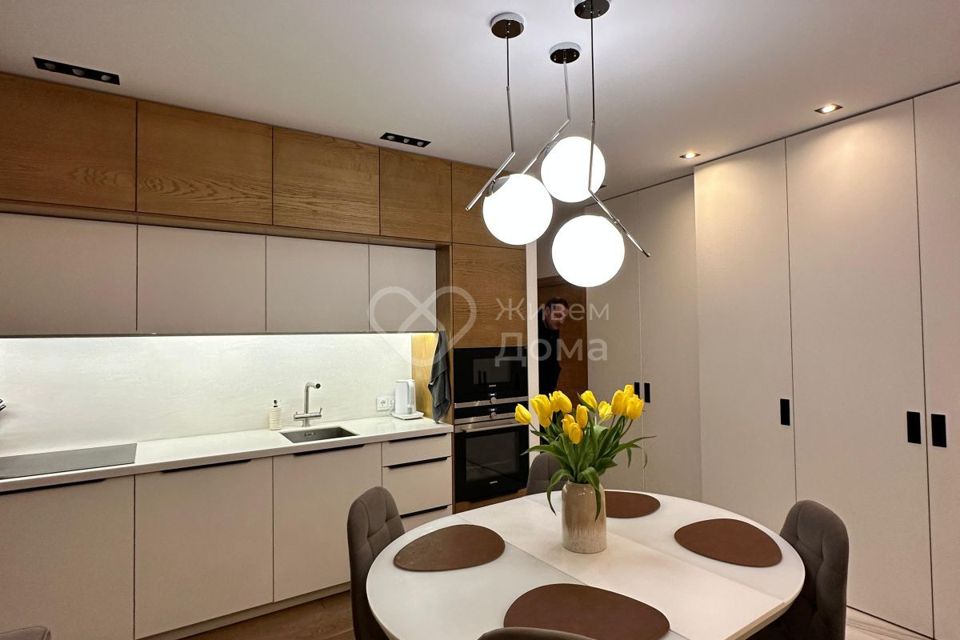 Продаётся 3-комнатная квартира, 70 м²
