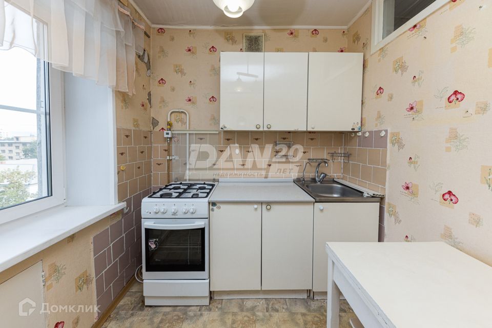 Продаётся 3-комнатная квартира, 51.6 м²